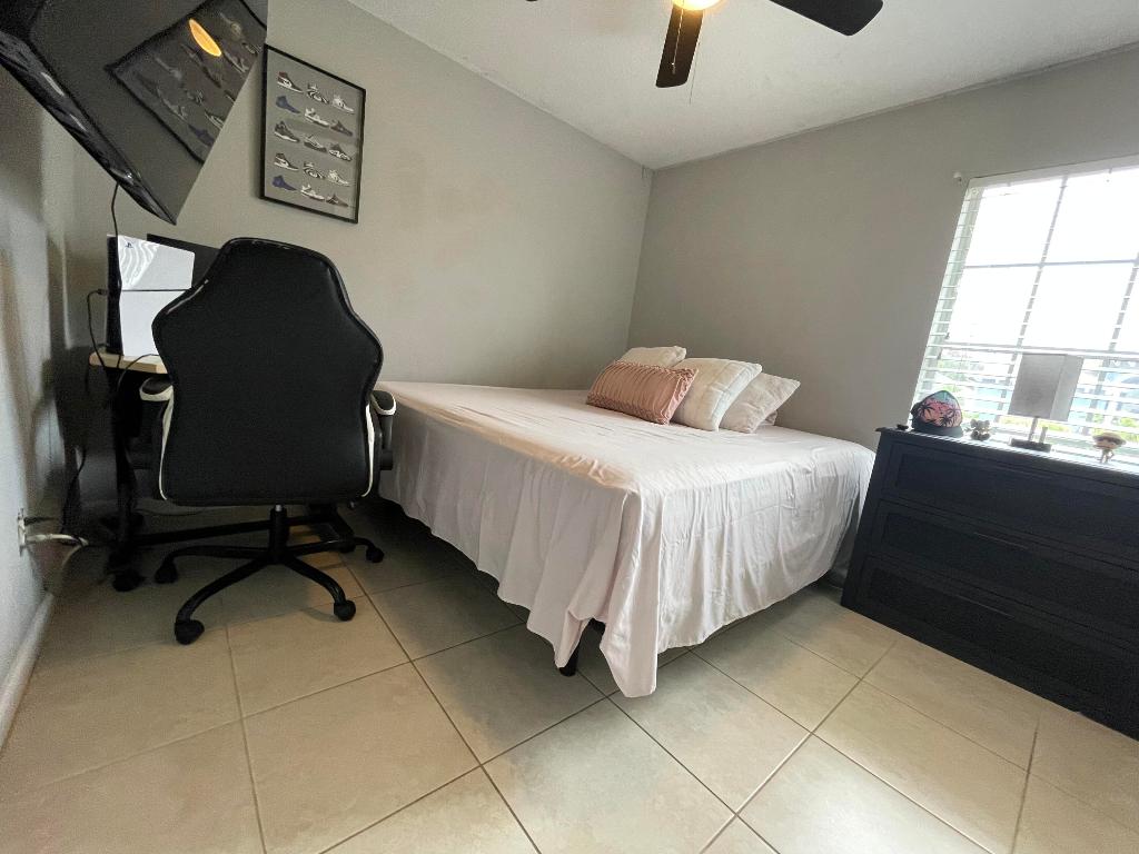 PORT ST LUCIE SECTION 4 - Residential Lease