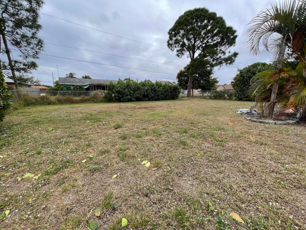 PORT ST LUCIE SECTION 4 - Residential Lease