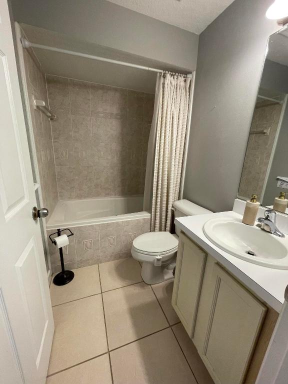 PORT ST LUCIE SECTION 4 - Residential Lease