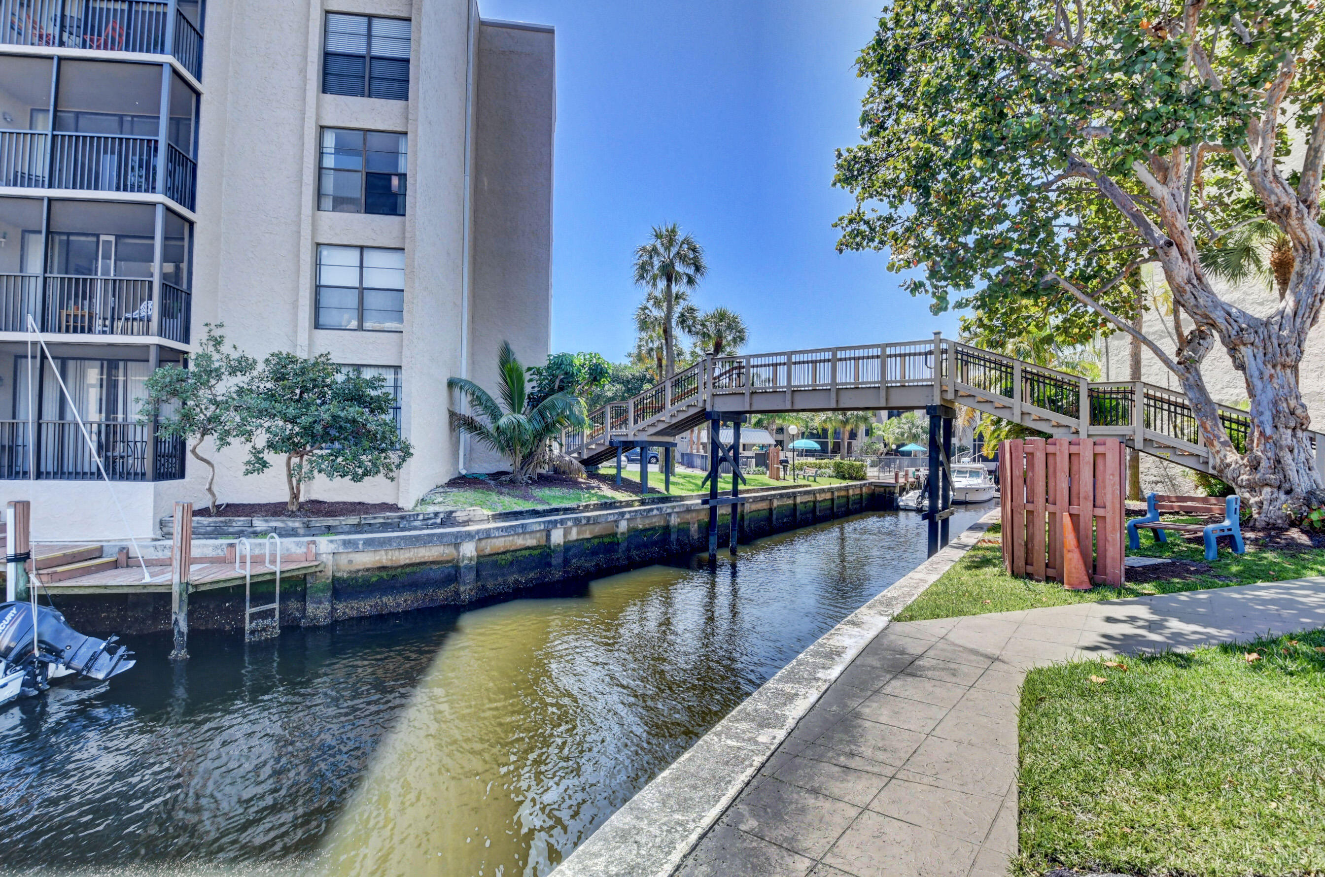 Boca Bayou - Residential Lease