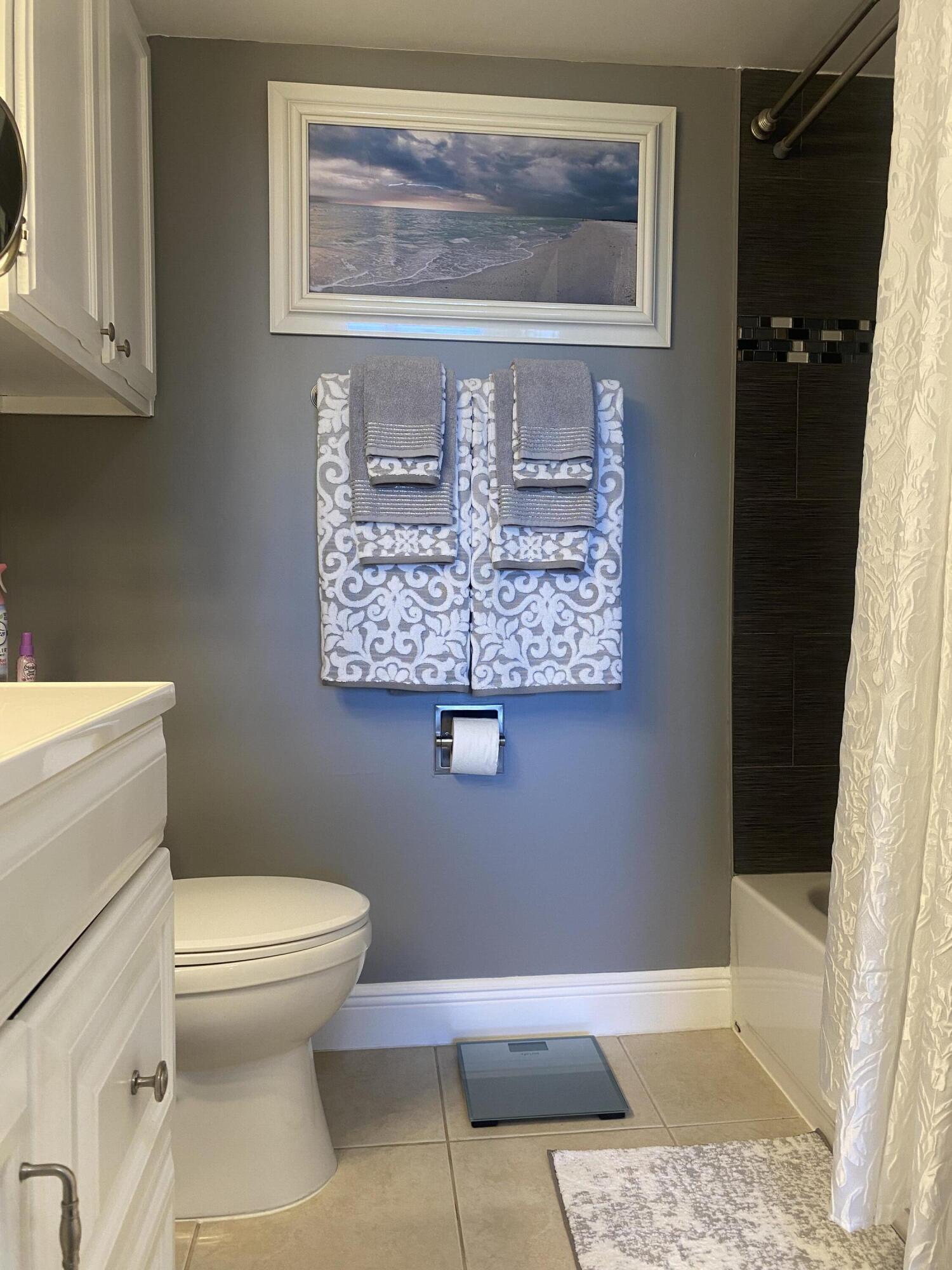 Boca Bayou - Residential Lease