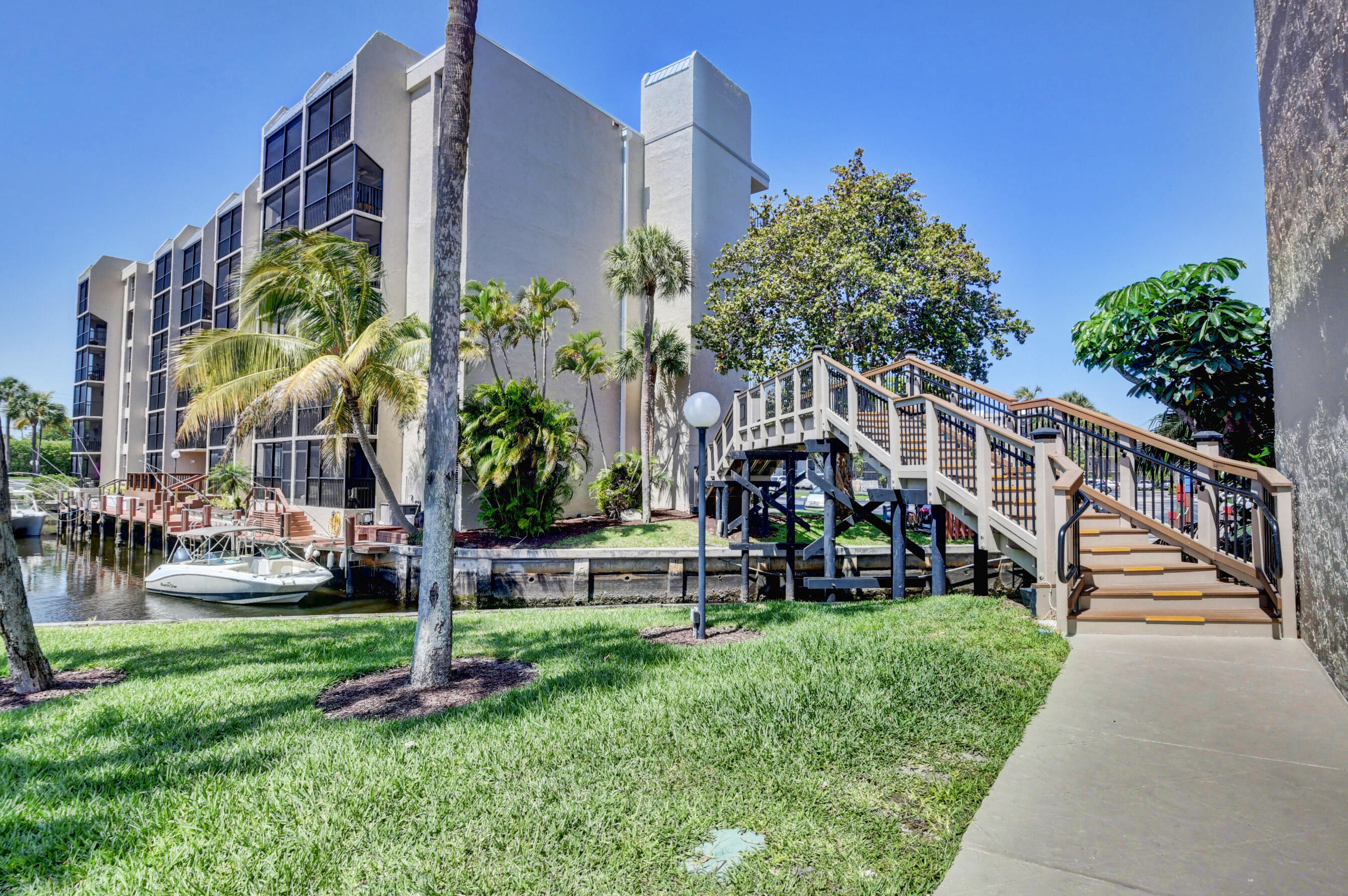 Boca Bayou - Residential Lease