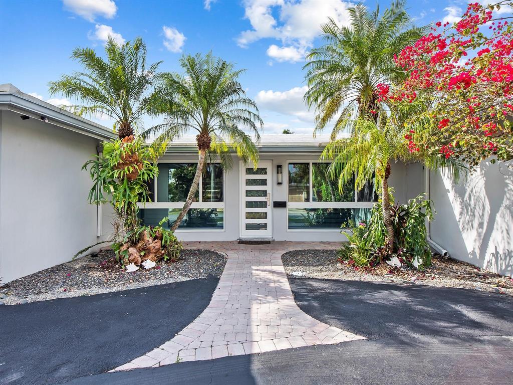 300 SE 10TH Street