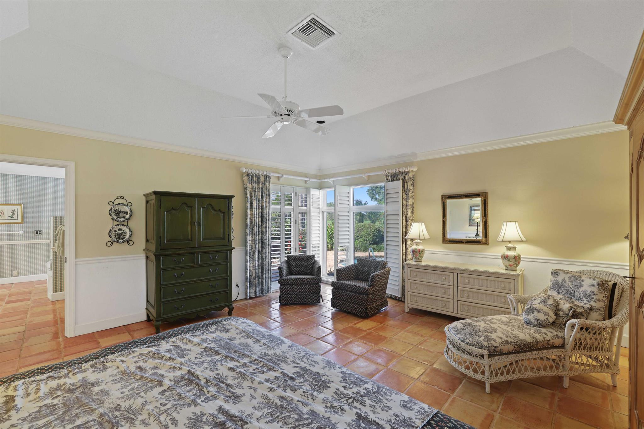 VILLAGE OF GOLF - Residential