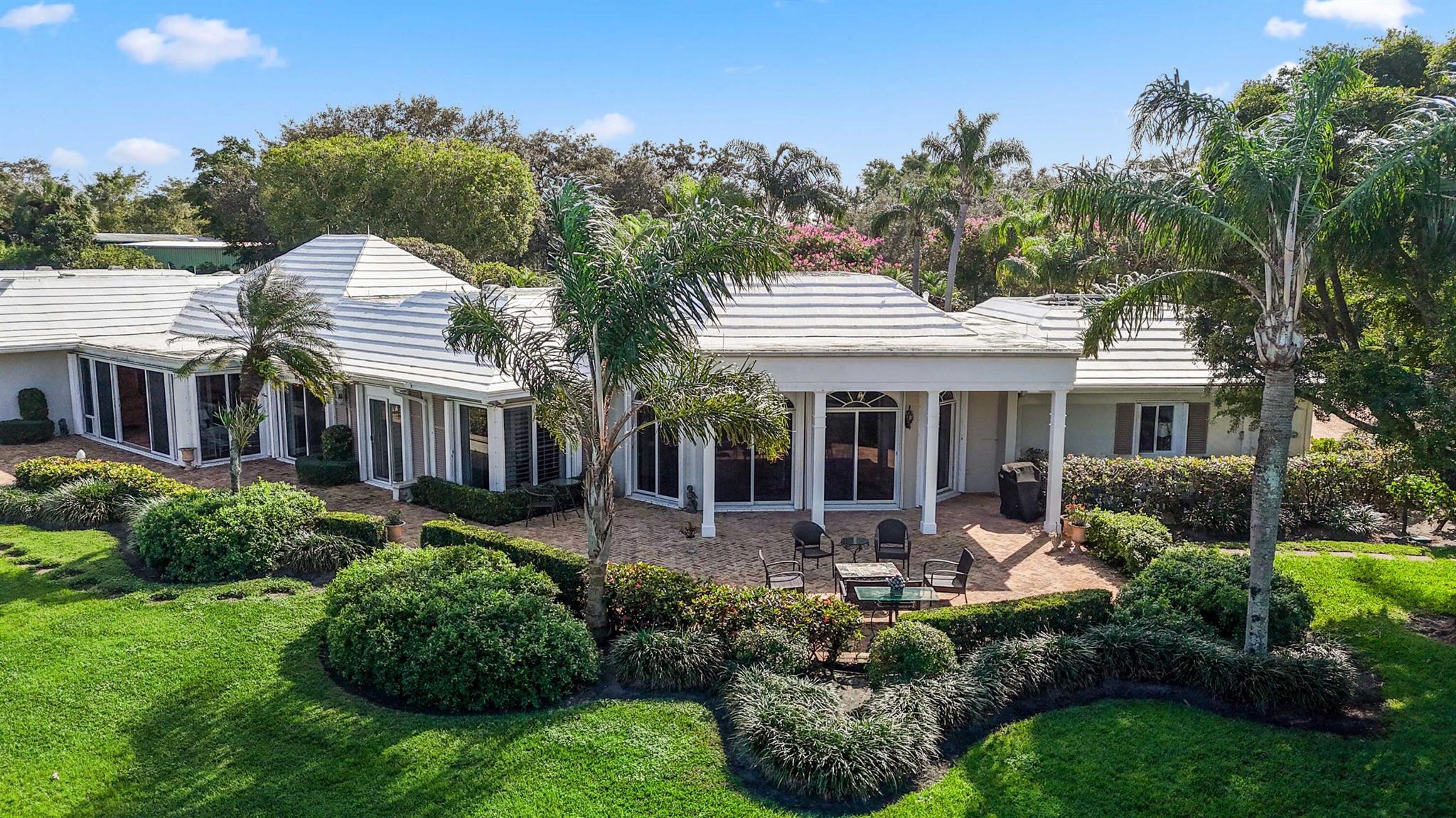 VILLAGE OF GOLF - Residential