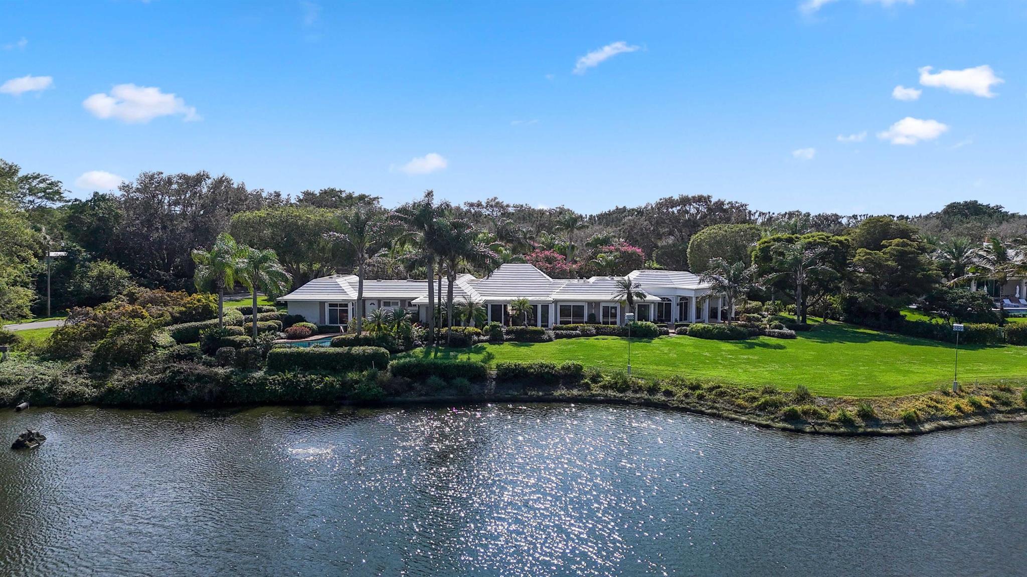 VILLAGE OF GOLF - Residential