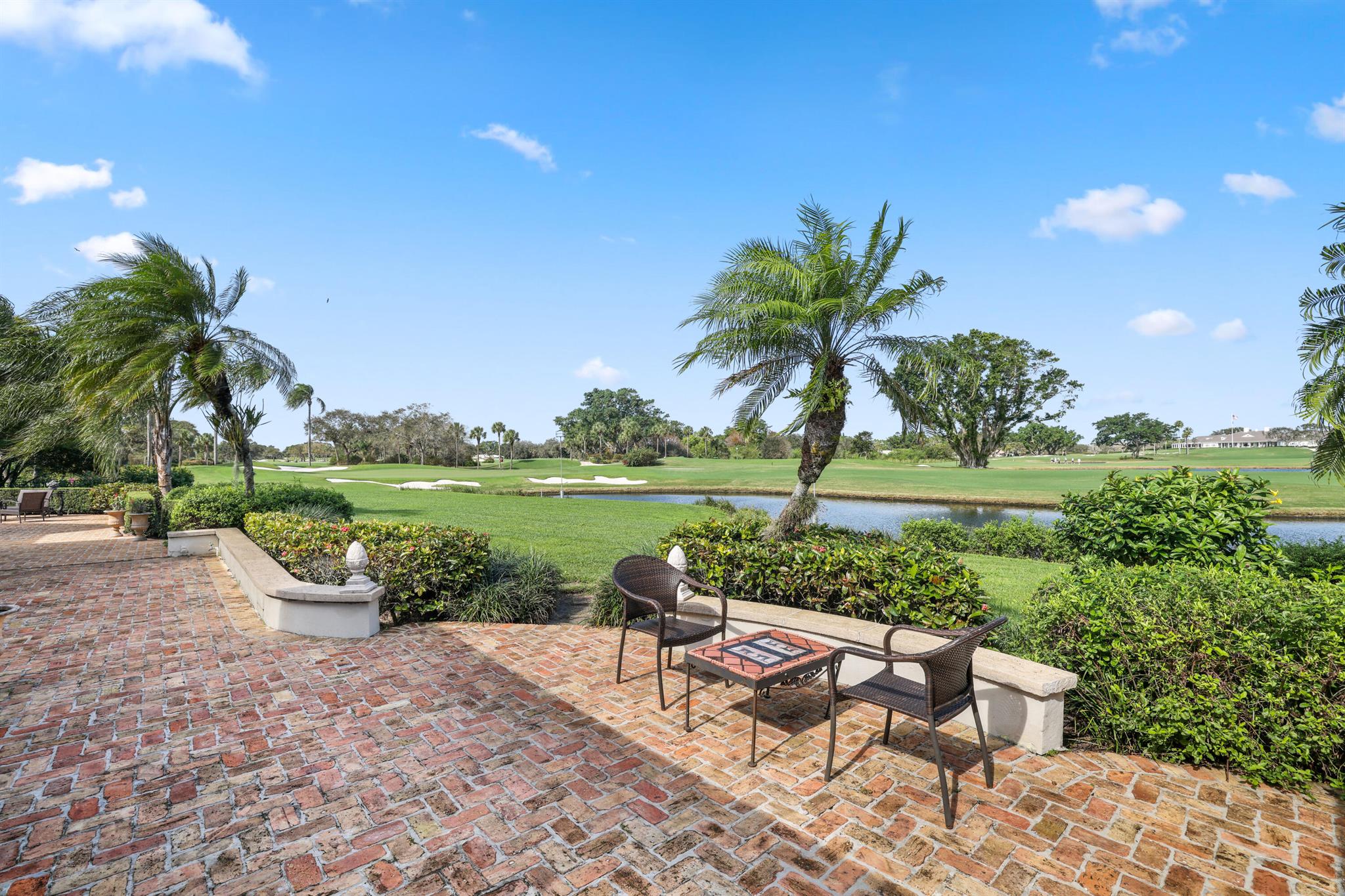 VILLAGE OF GOLF - Residential