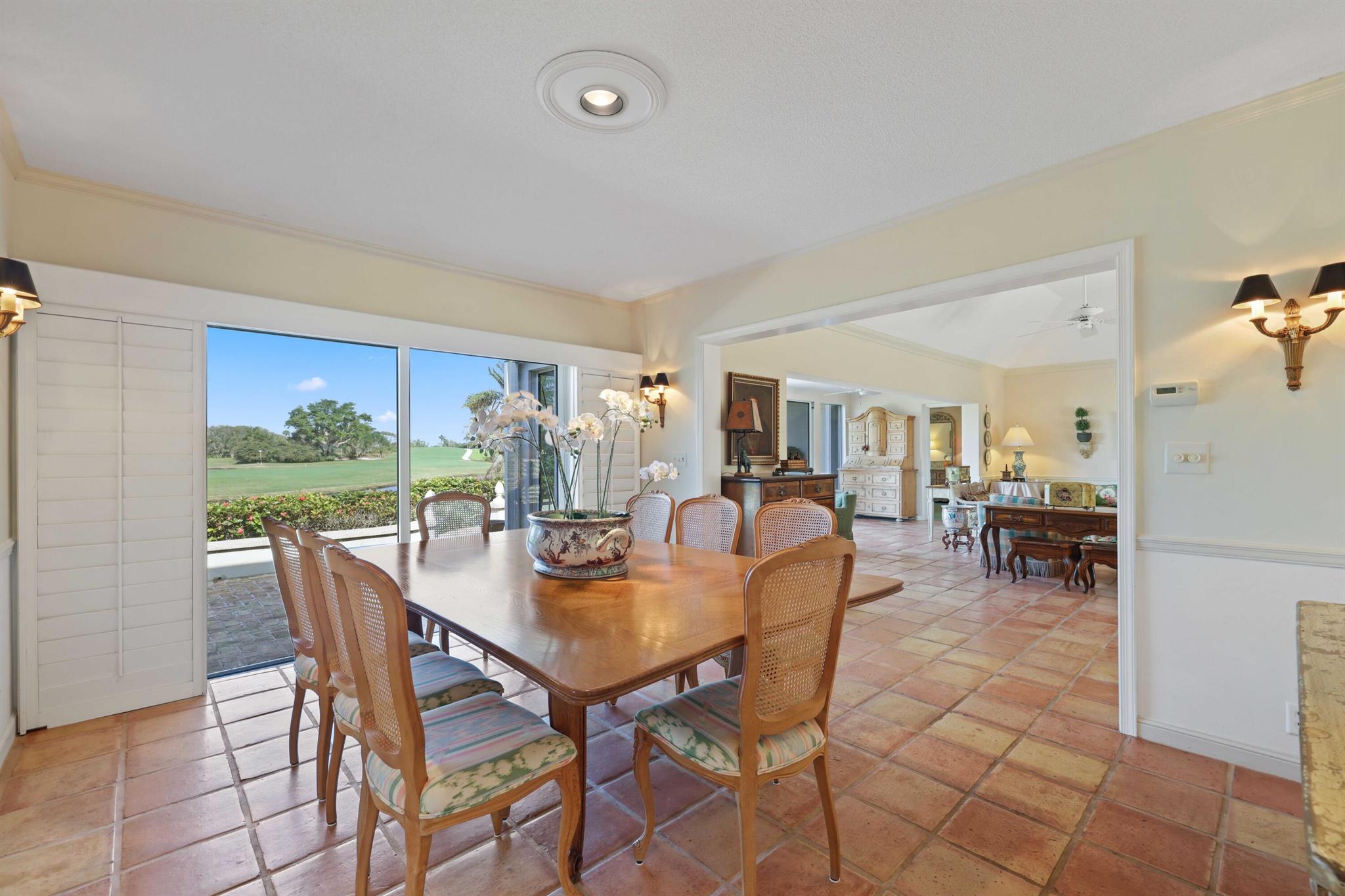 VILLAGE OF GOLF - Residential