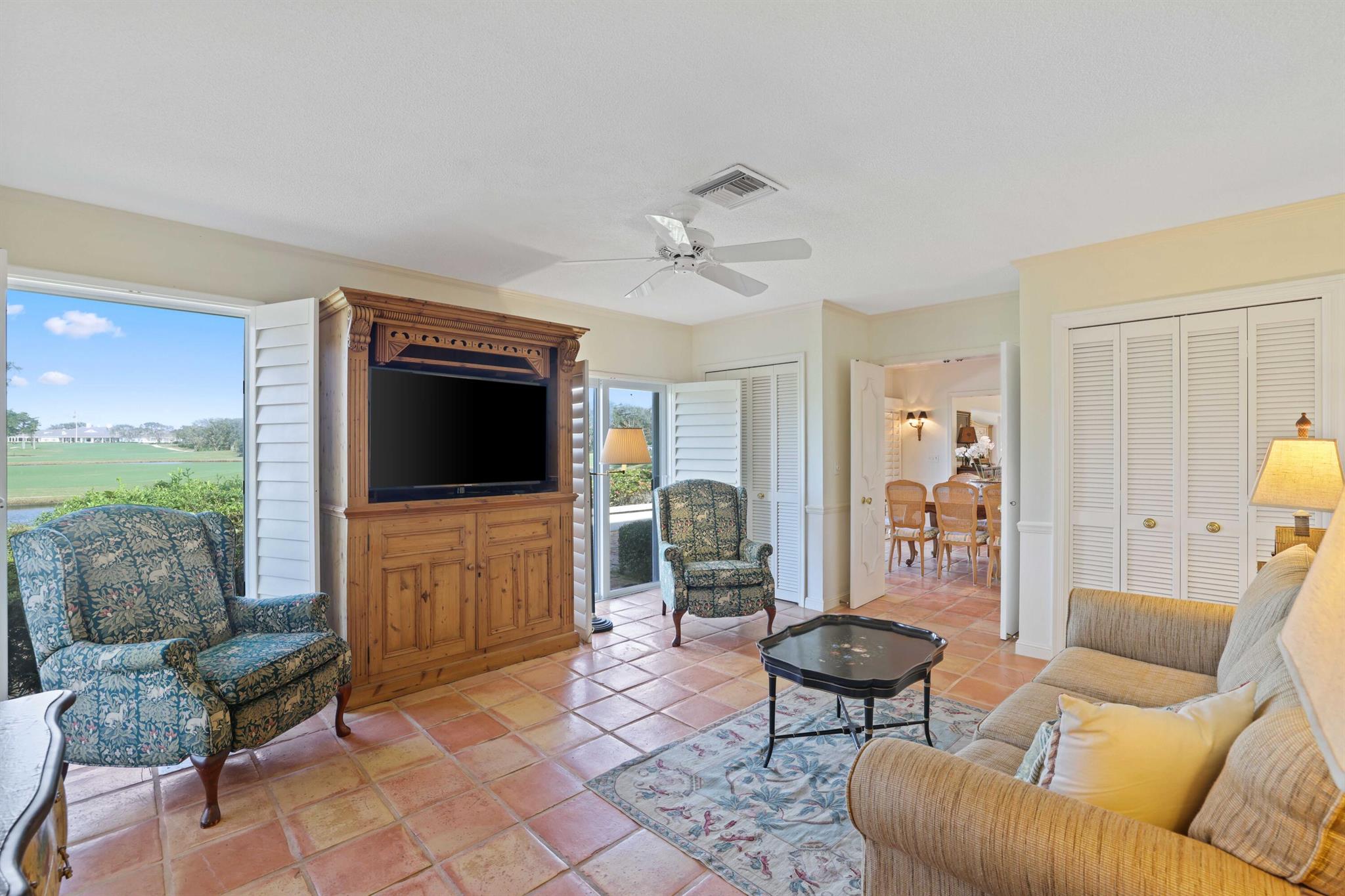 VILLAGE OF GOLF - Residential