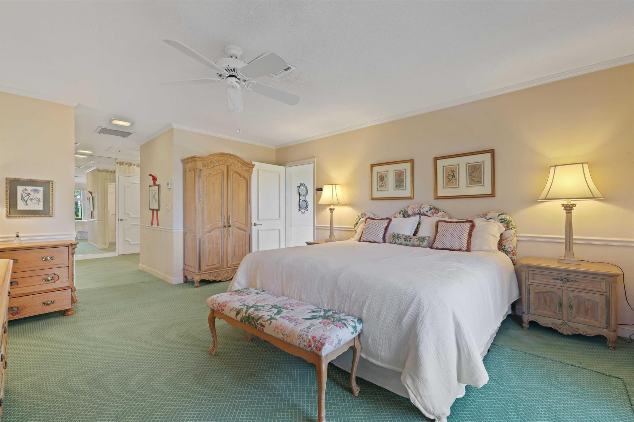 VILLAGE OF GOLF - Residential