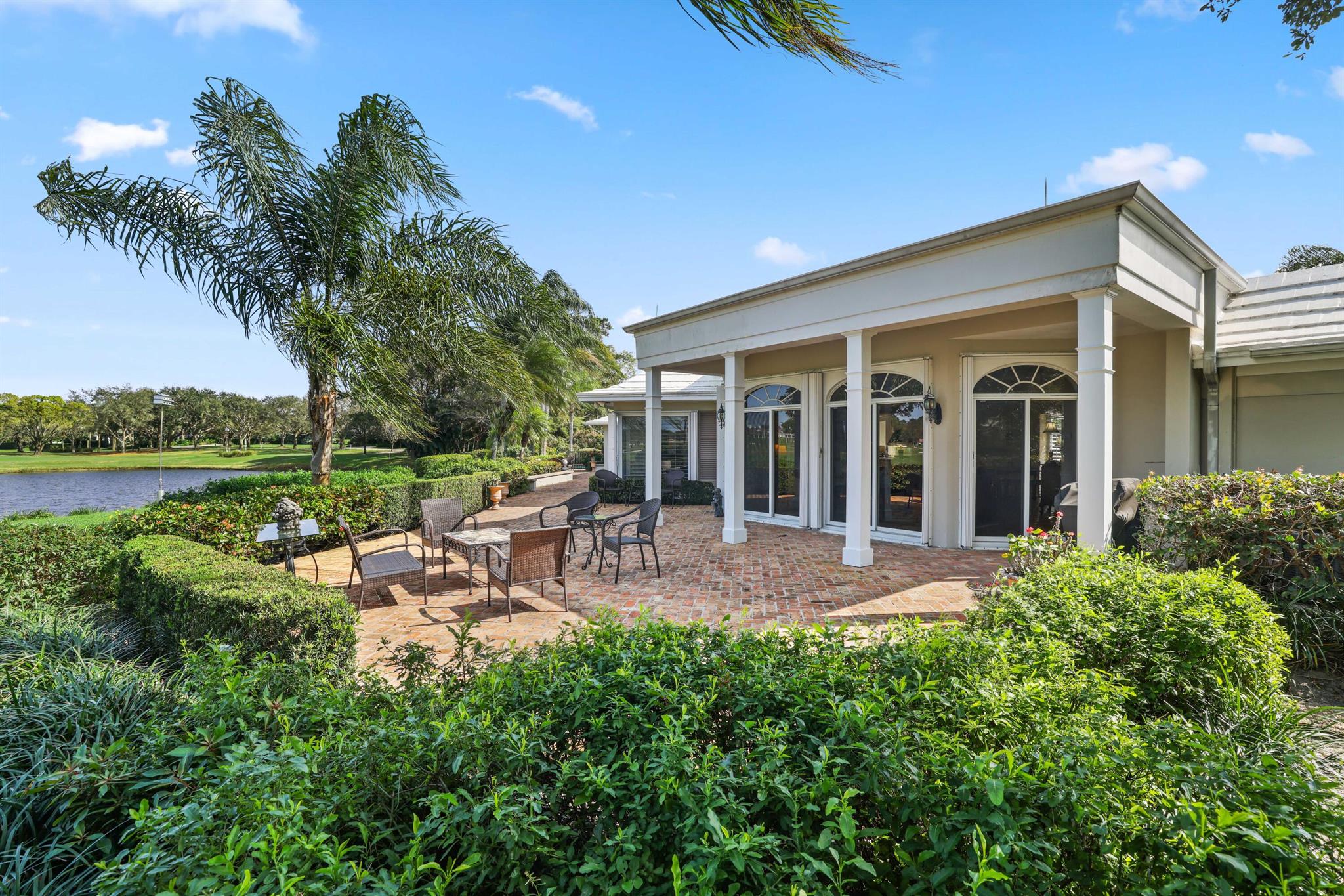 VILLAGE OF GOLF - Residential