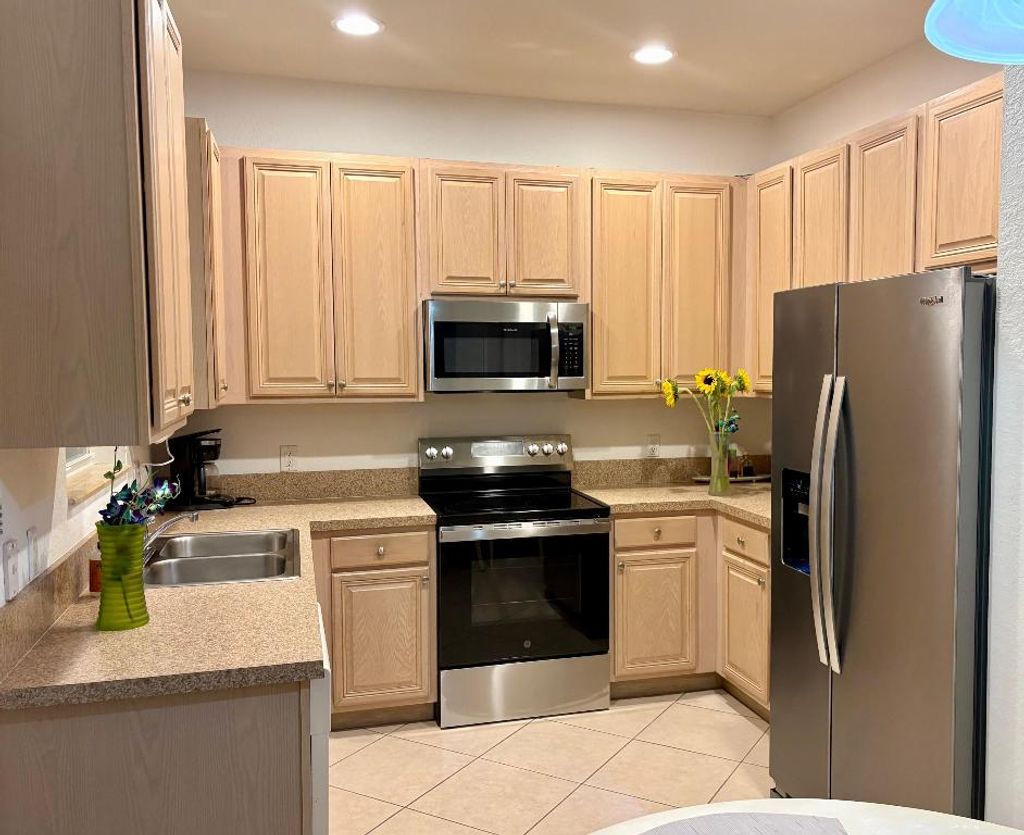 Photo of 188 W Thatch Palm Circle, Jupiter, FL 33458 (MLS # R11156380)