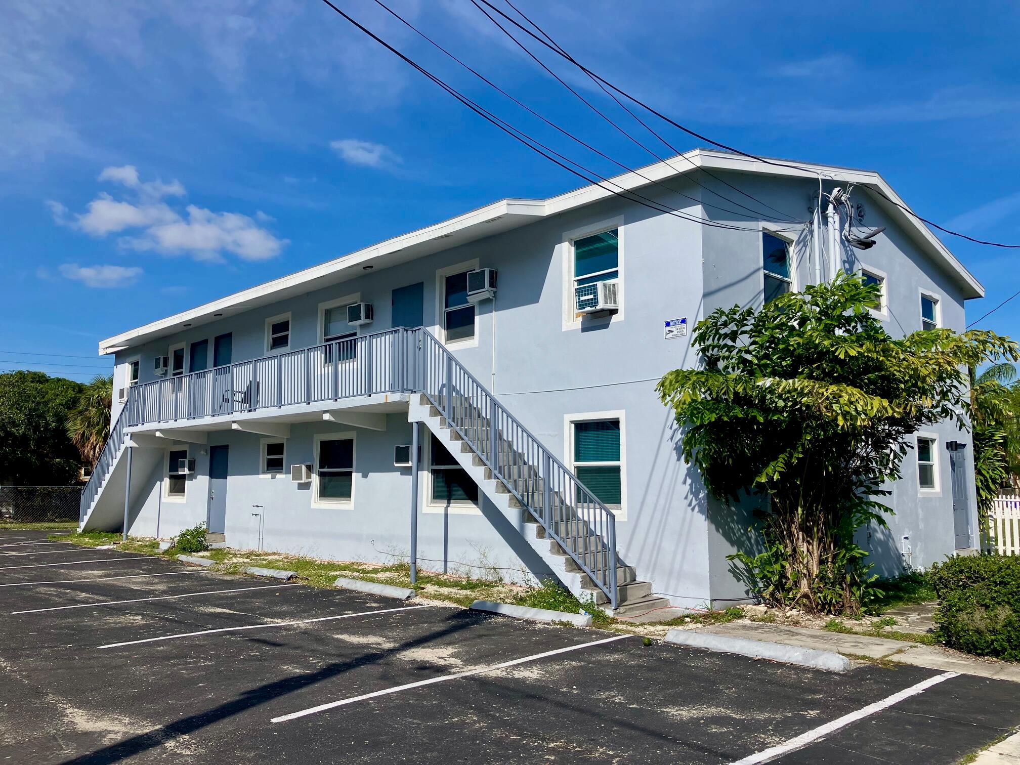 View photos, virtual tours, details... 515 N Sapodilla Avenue