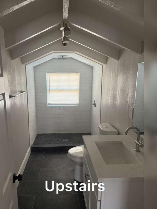 CLOWS - Commercial Sale