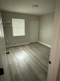 CLOWS - Commercial Sale