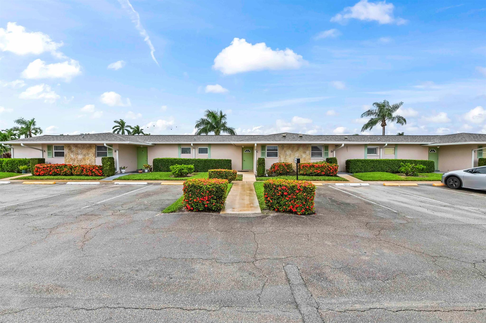 Discover this beautifully updated, move-in-ready corner villa, perfectly situated in the desirable 55+ community of Cresthaven Villas. This charming 1-bedroom, 1-bathroom home has been meticulously renovated with a host of brand-new features, including a new electrical box, new flooring, and fresh paint, ensuring a modern and pristine living experience. The bathroom has also been completely transformed with a new tub, new surrounding walls, and new lighting and mirror, offering a fresh, clean feel. Best of all, a new roof in 2023 provides peace of mind for years to come.