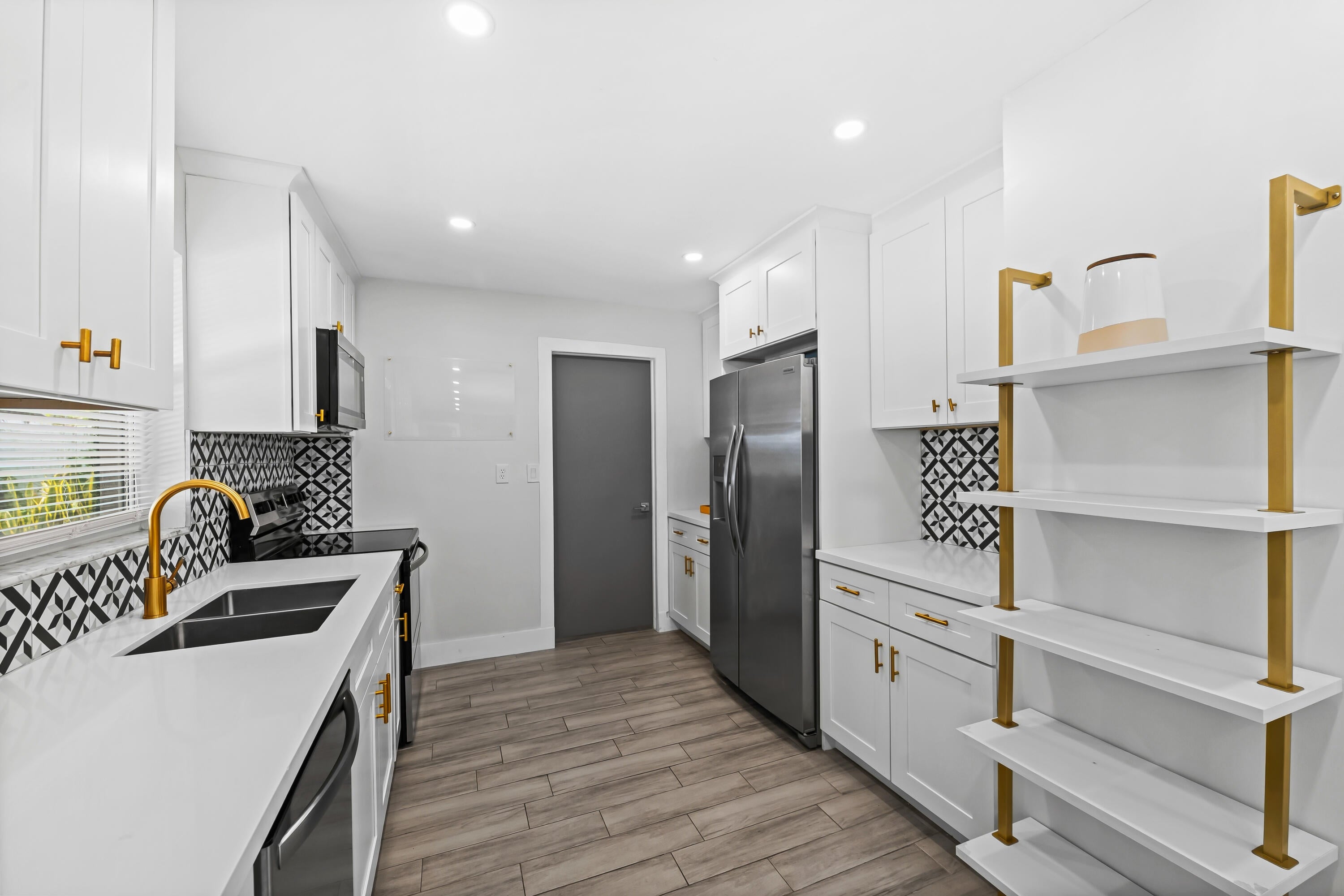 1226 SE 14TH Street