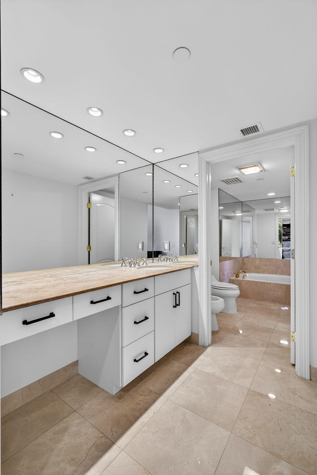 MARTINIQUE 2 CONDO - Residential