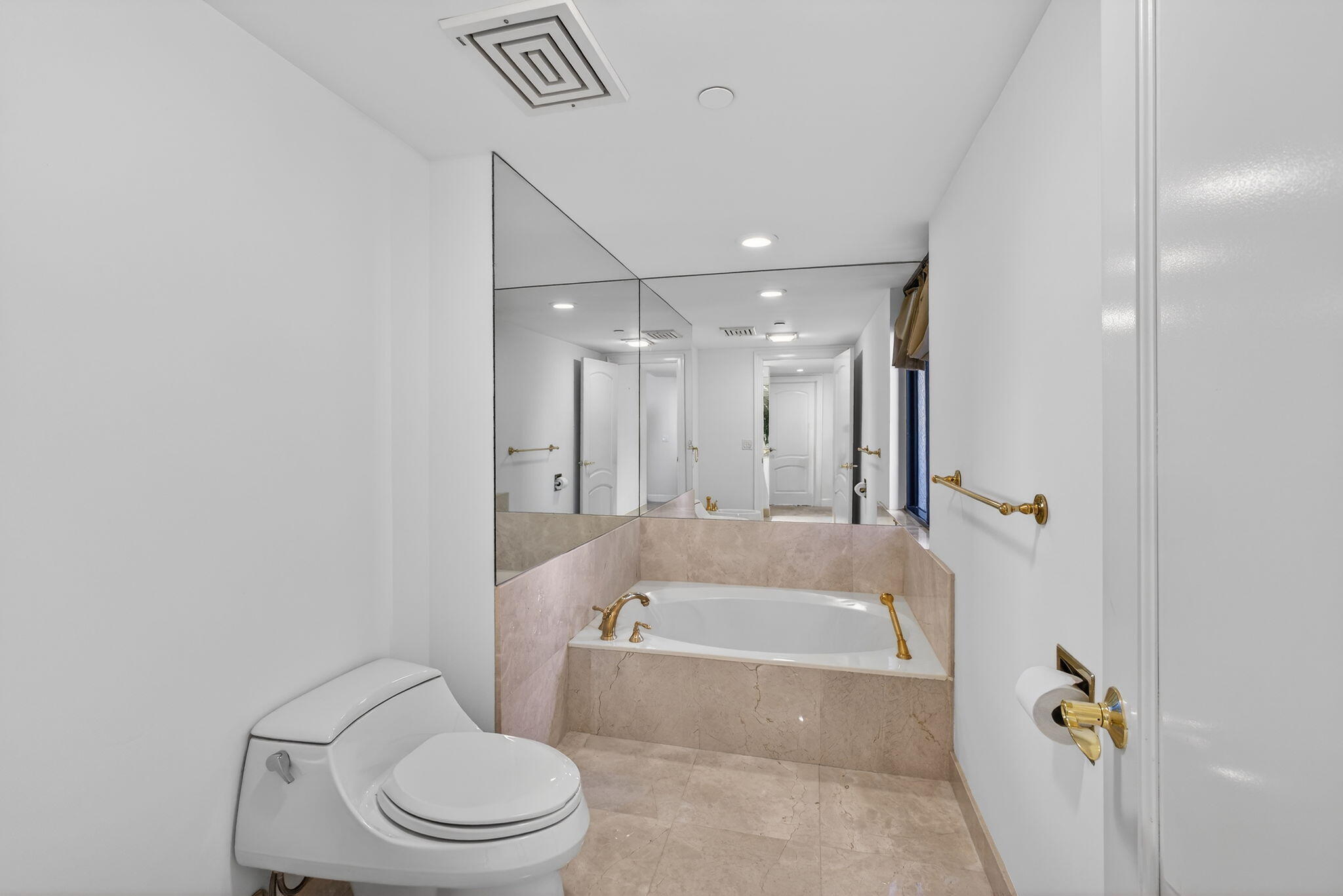 MARTINIQUE 2 CONDO - Residential