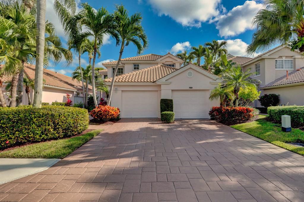 Photo of 723 Pinehurst Way, Palm Beach Gardens, FL 33418 (MLS # R10771552)