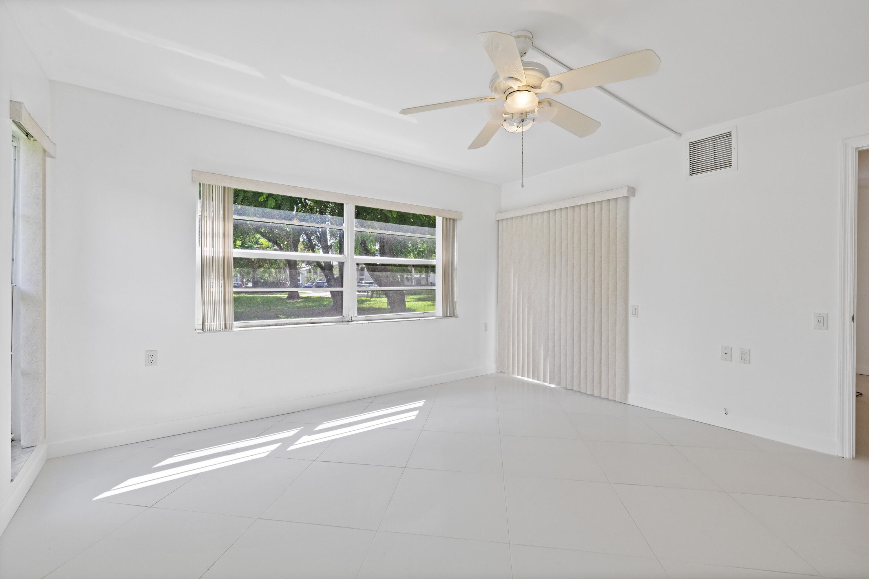 1105 BAHAMA Bend A1