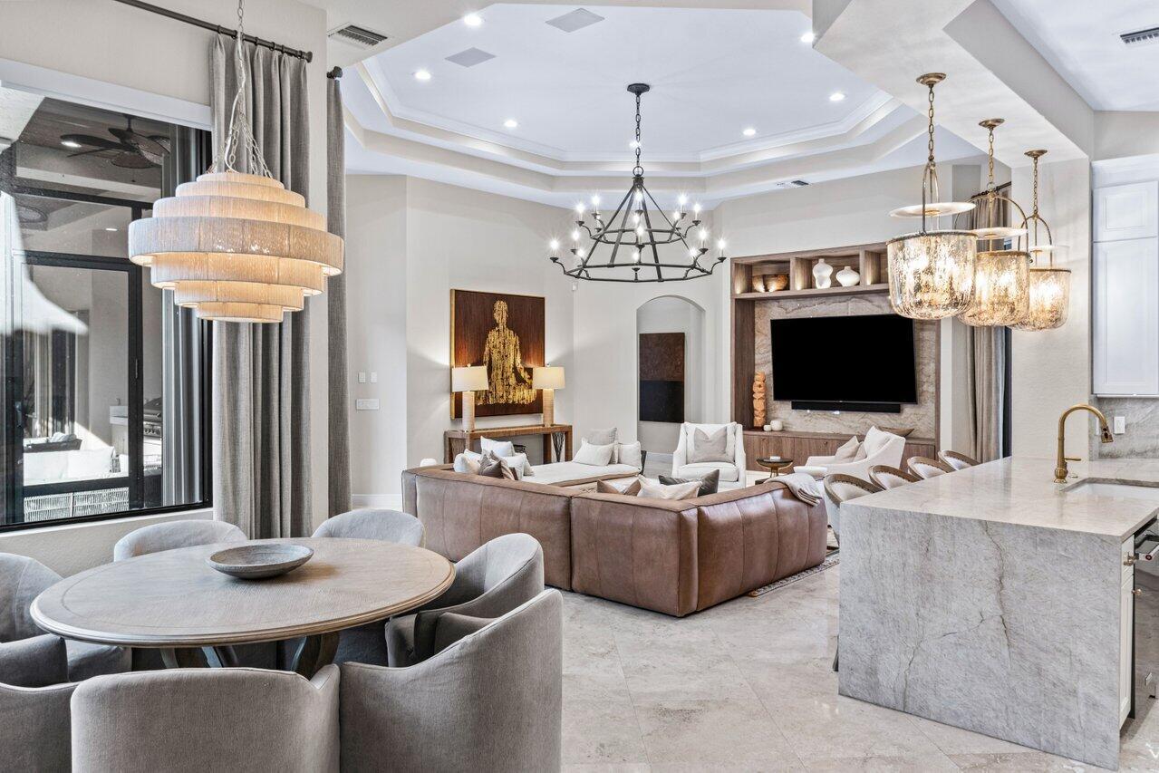 VINTAGE OAKS / POLO CLUB - Residential