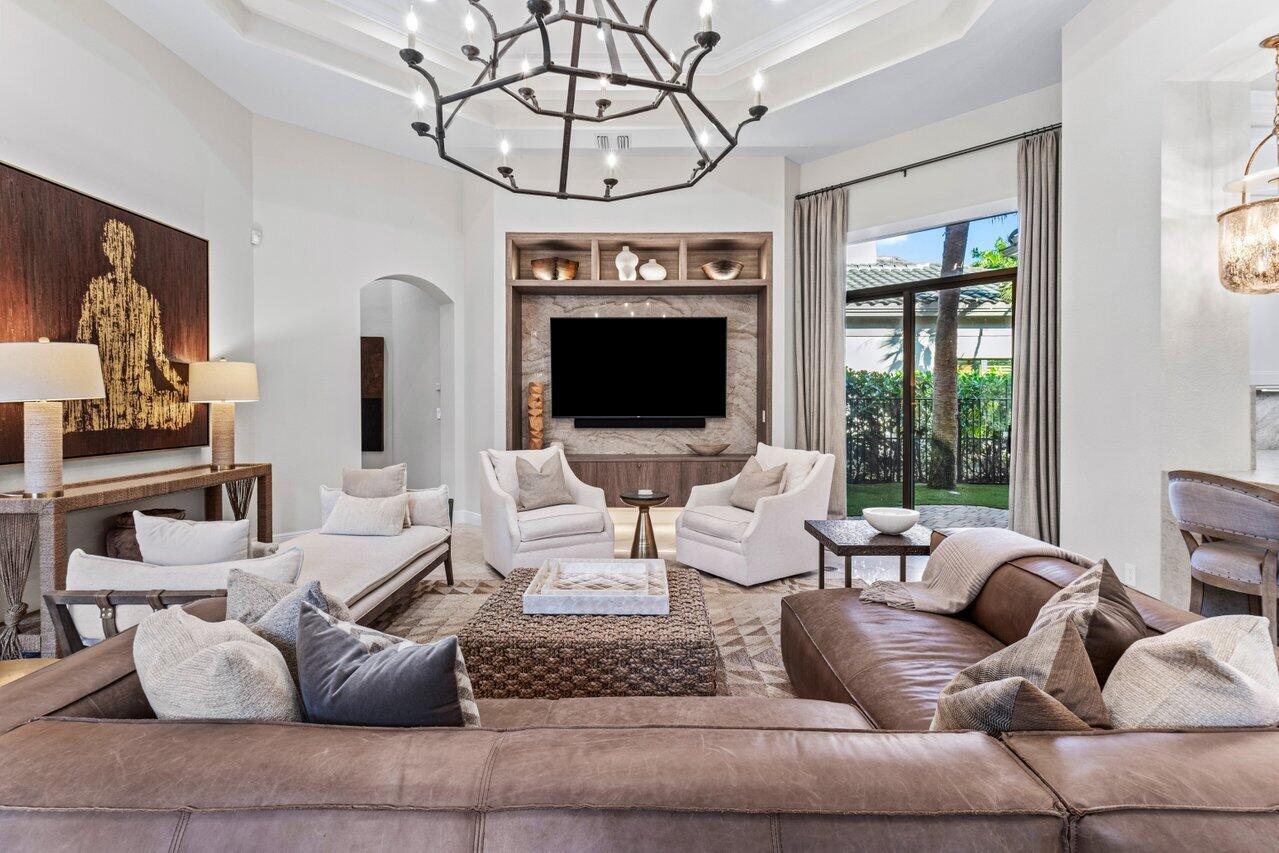 VINTAGE OAKS / POLO CLUB - Residential