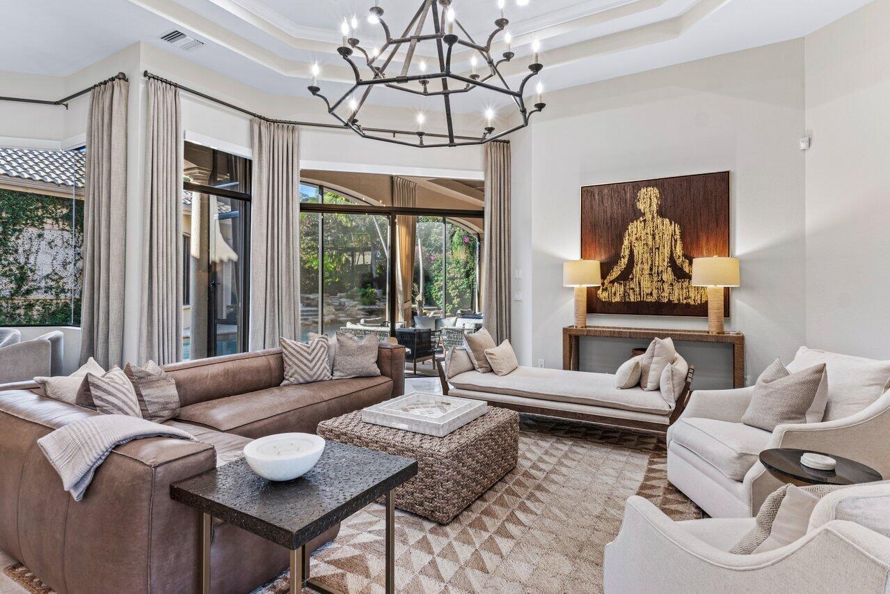 VINTAGE OAKS / POLO CLUB - Residential