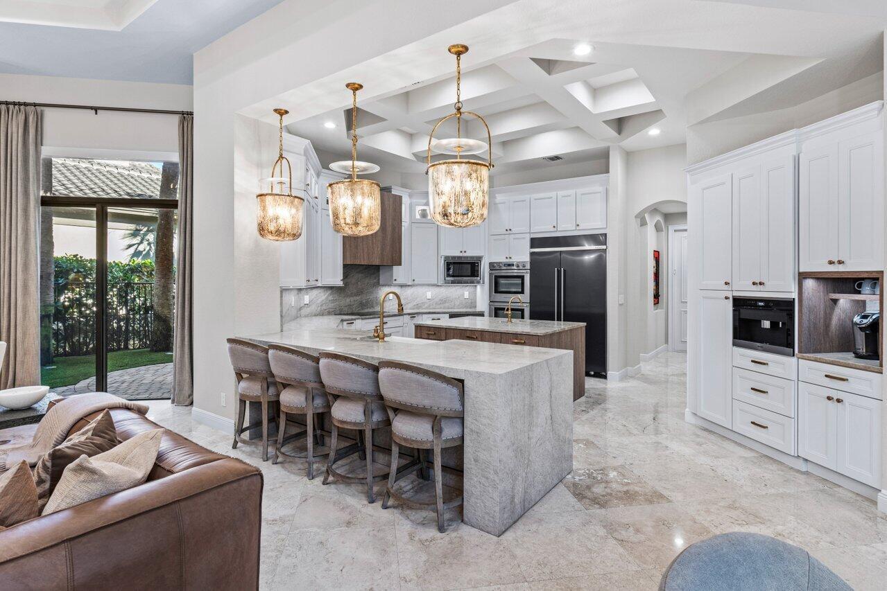 VINTAGE OAKS / POLO CLUB - Residential