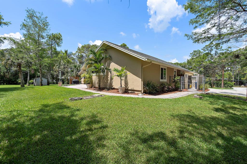 Palm Beach Country Estates - Residential