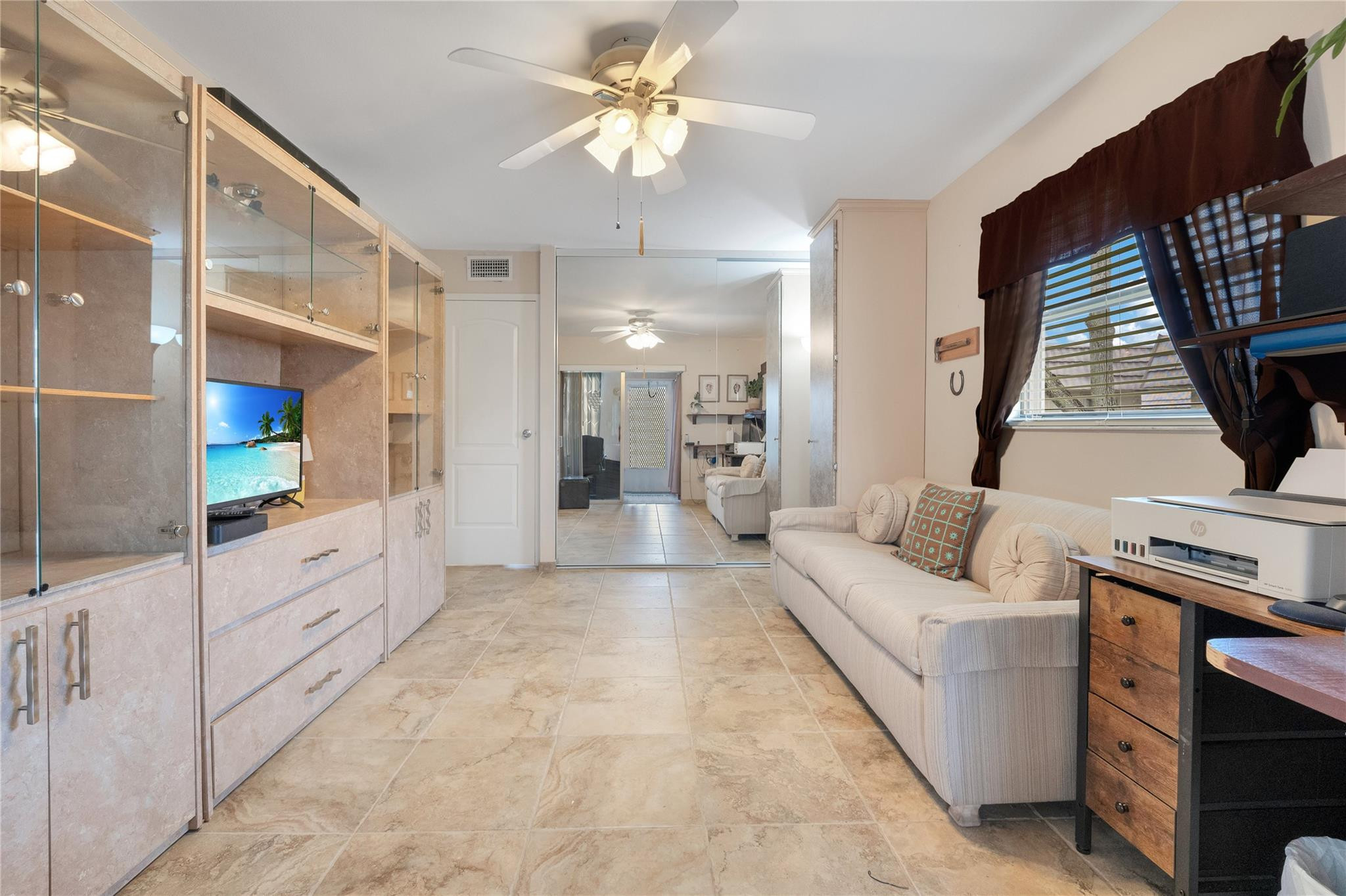 KINGS POINT VALENCIA CONDOS - Residential