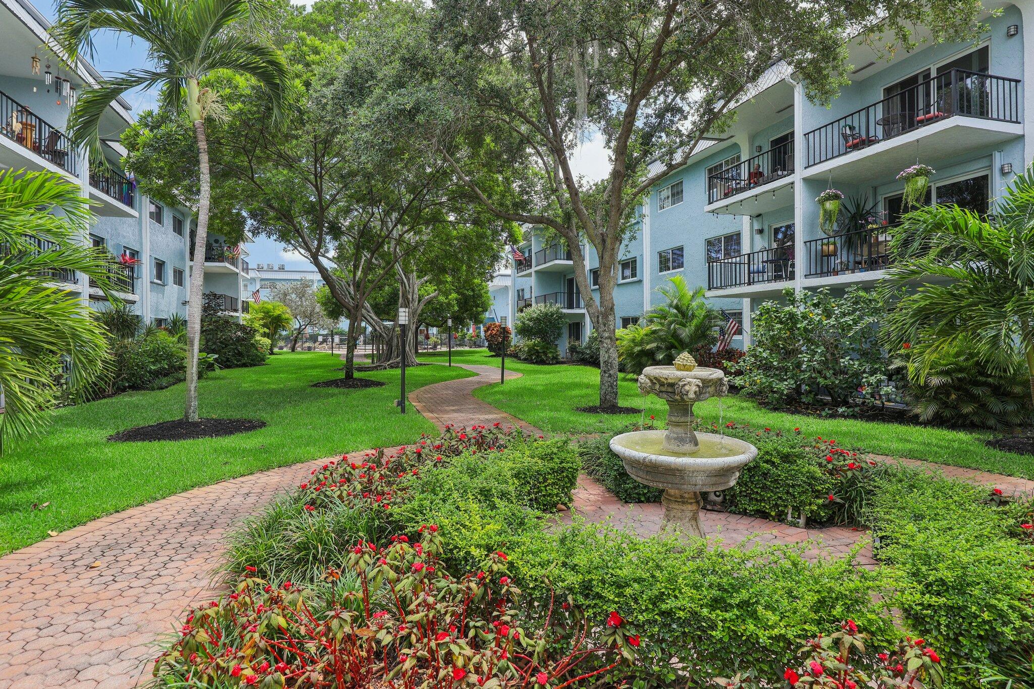 RIVER MANOR CONDO - Residential