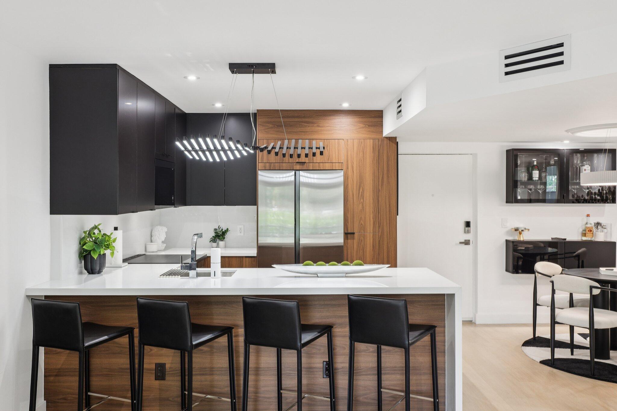 RIVER MANOR CONDO - Residential