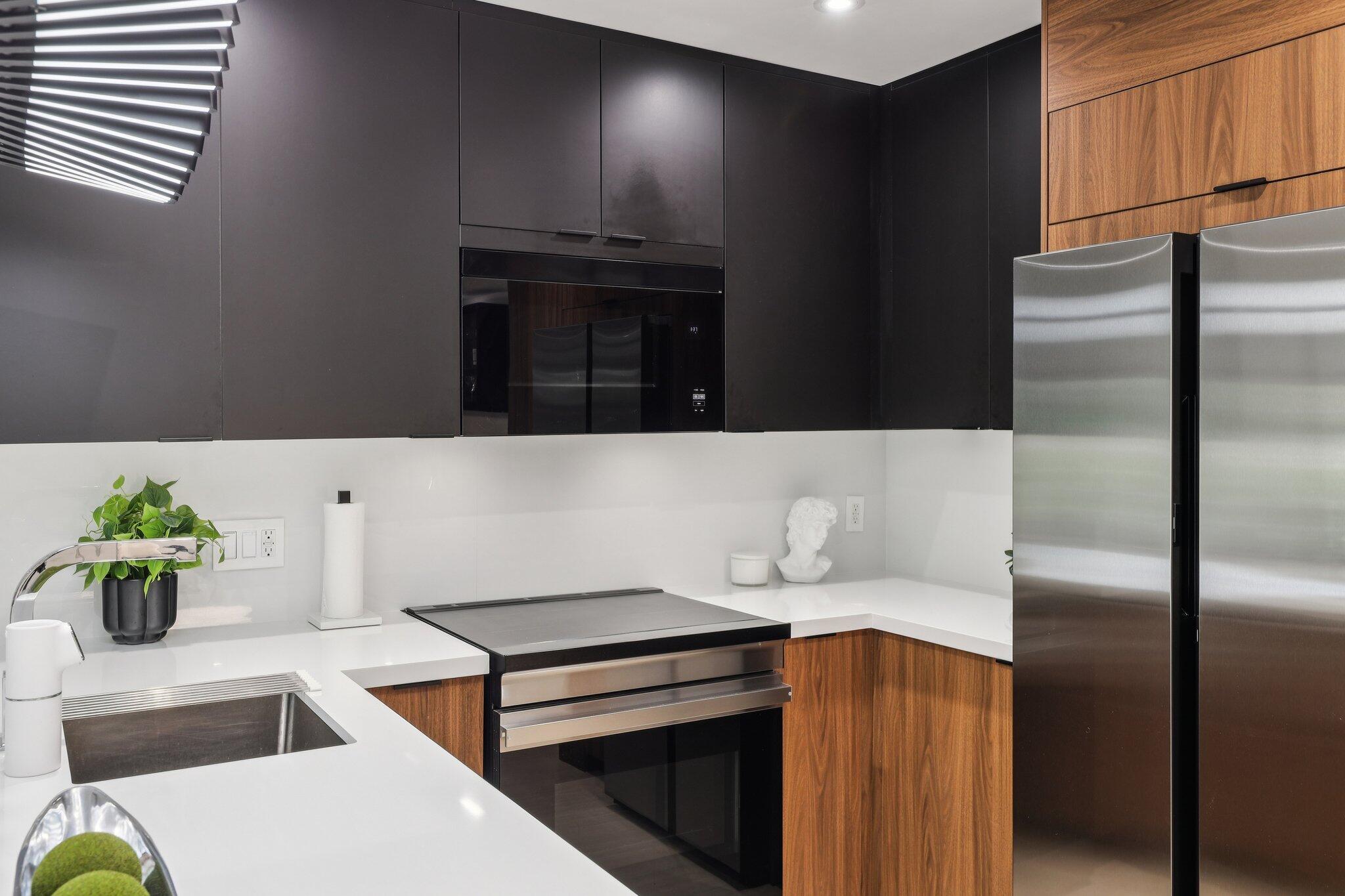 RIVER MANOR CONDO - Residential