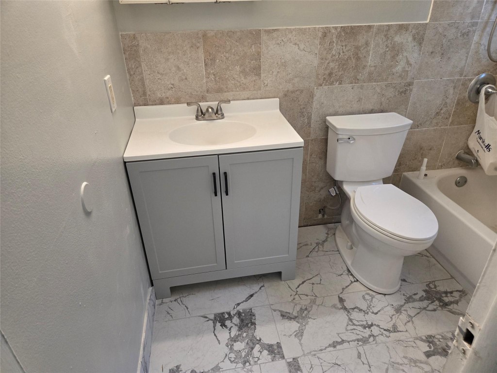 The Windings 70-44 B - Residential Lease