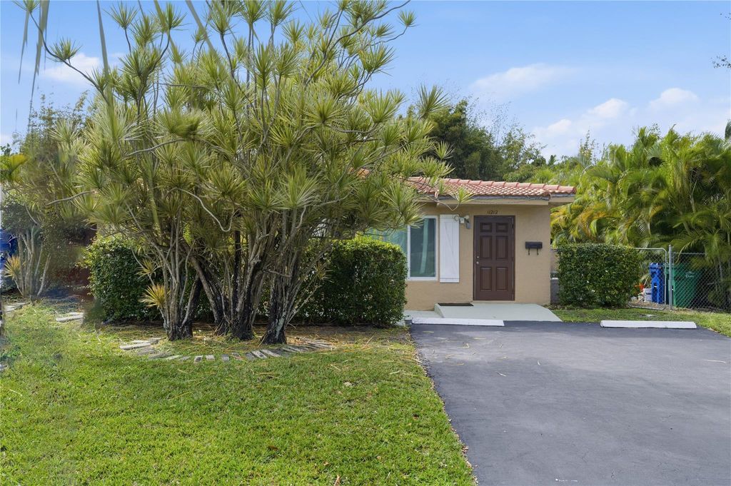 Photo of 11210 NW 39th Street, Coral Springs, FL 33065 (MLS # F10543449)