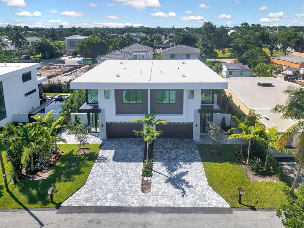 Photo of 4 Eastview Avenue, Delray Beach, FL 33483 (MLS # R11028817)