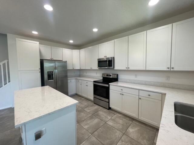 TREVI ISLE - Residential Lease