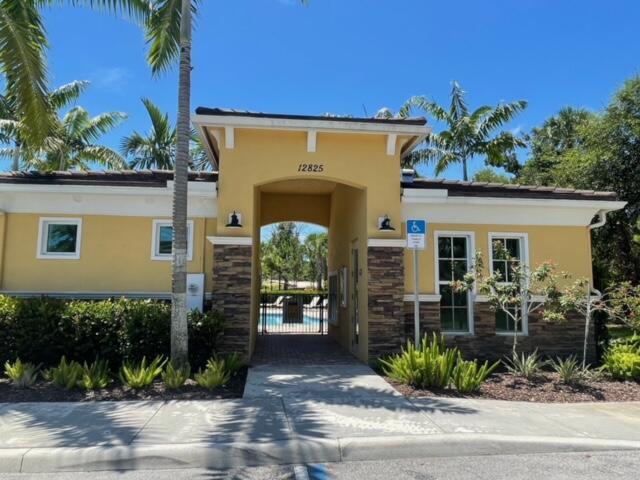 TREVI ISLE - Residential Lease