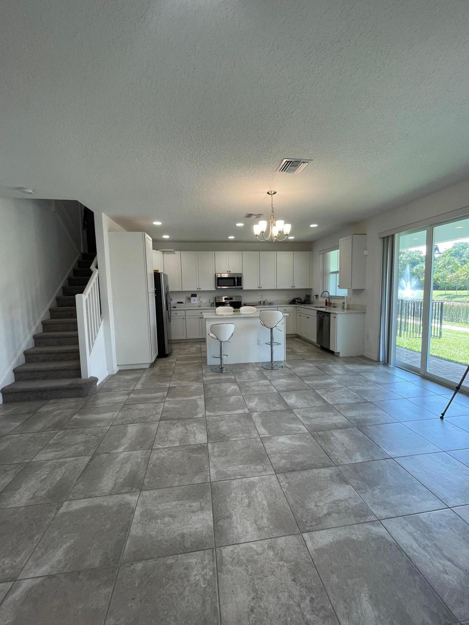 TREVI ISLE - Residential Lease