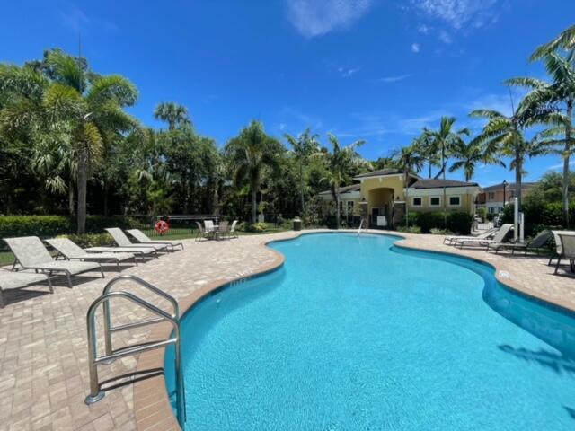TREVI ISLE - Residential Lease