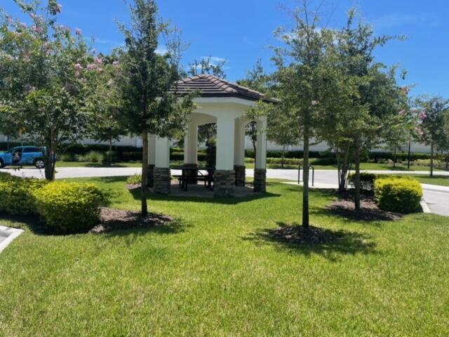 TREVI ISLE - Residential Lease