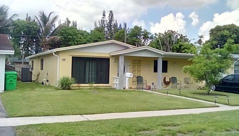 Single Family Residence in Sunrise FL 6640 21st Ct.jpg