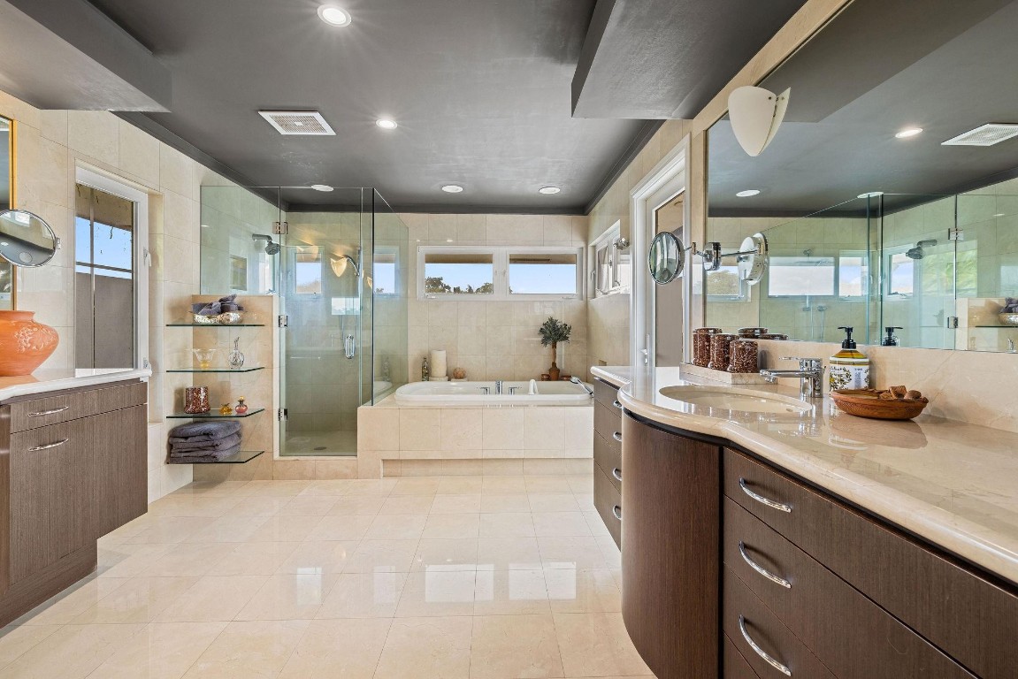 Emerald Hills Sec 3 83-27 - Residential