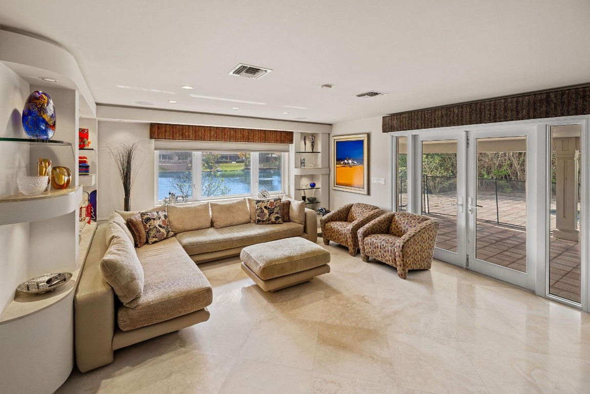 Emerald Hills Sec 3 83-27 - Residential