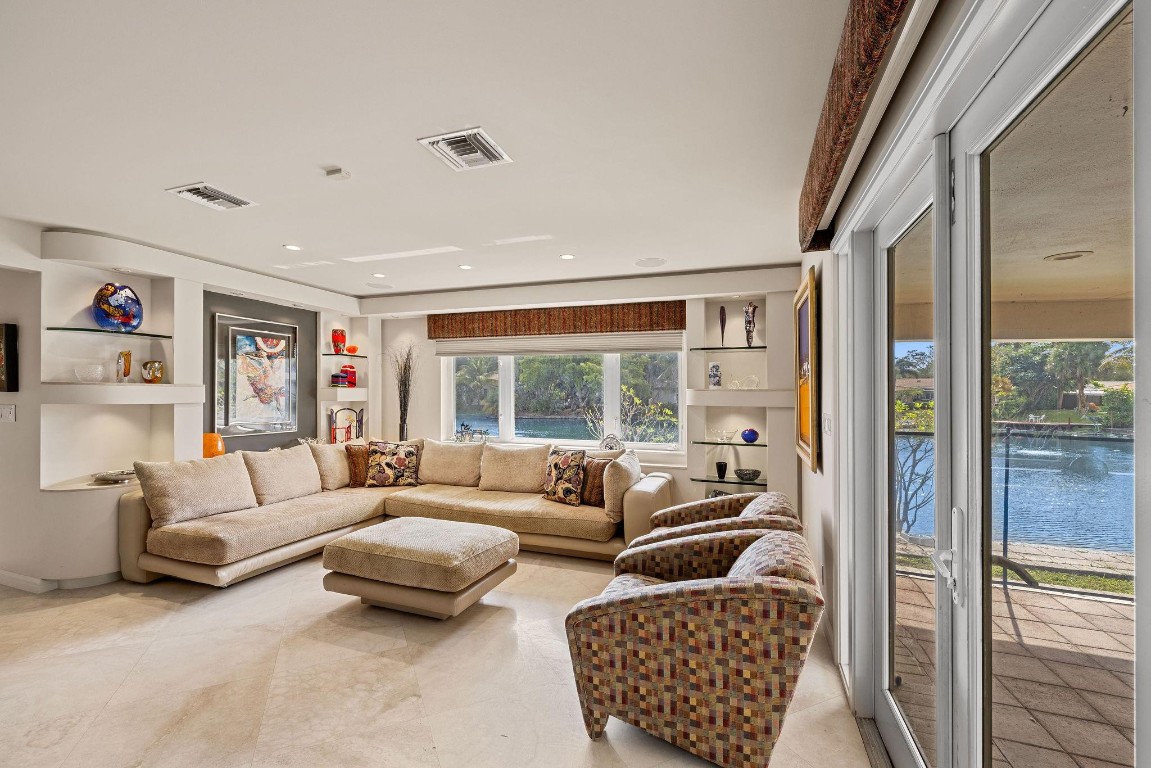 Emerald Hills Sec 3 83-27 - Residential