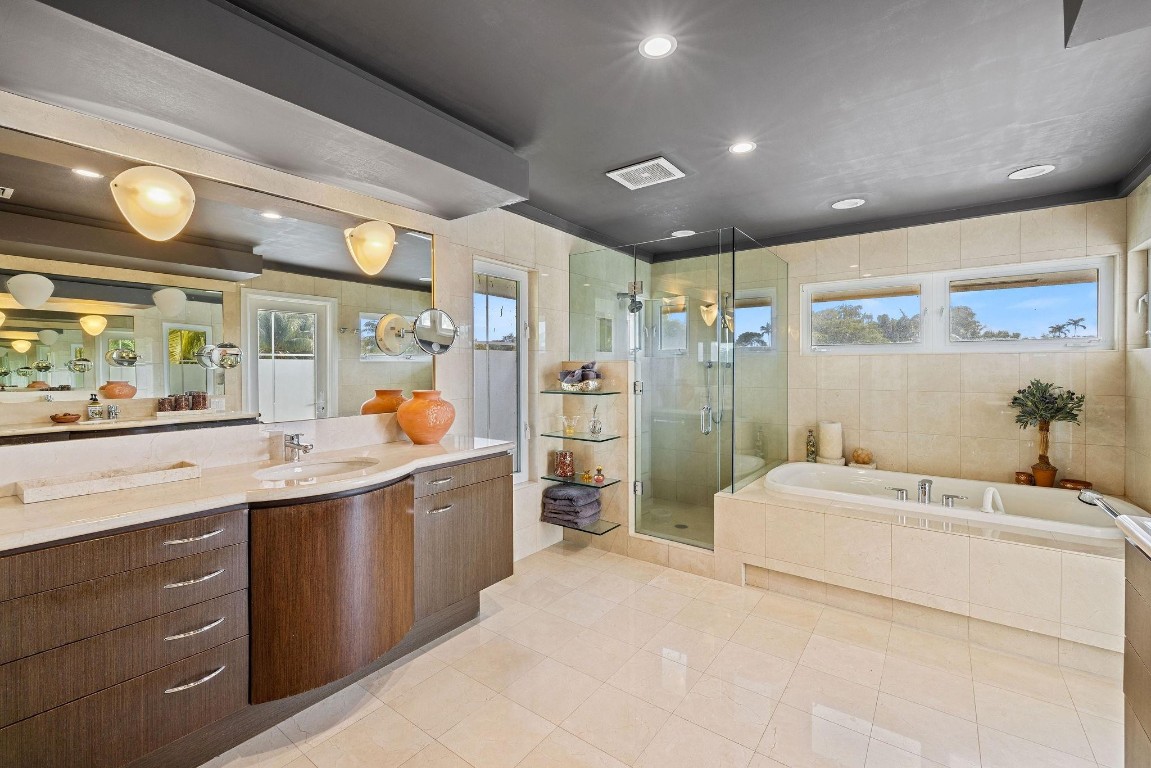 Emerald Hills Sec 3 83-27 - Residential