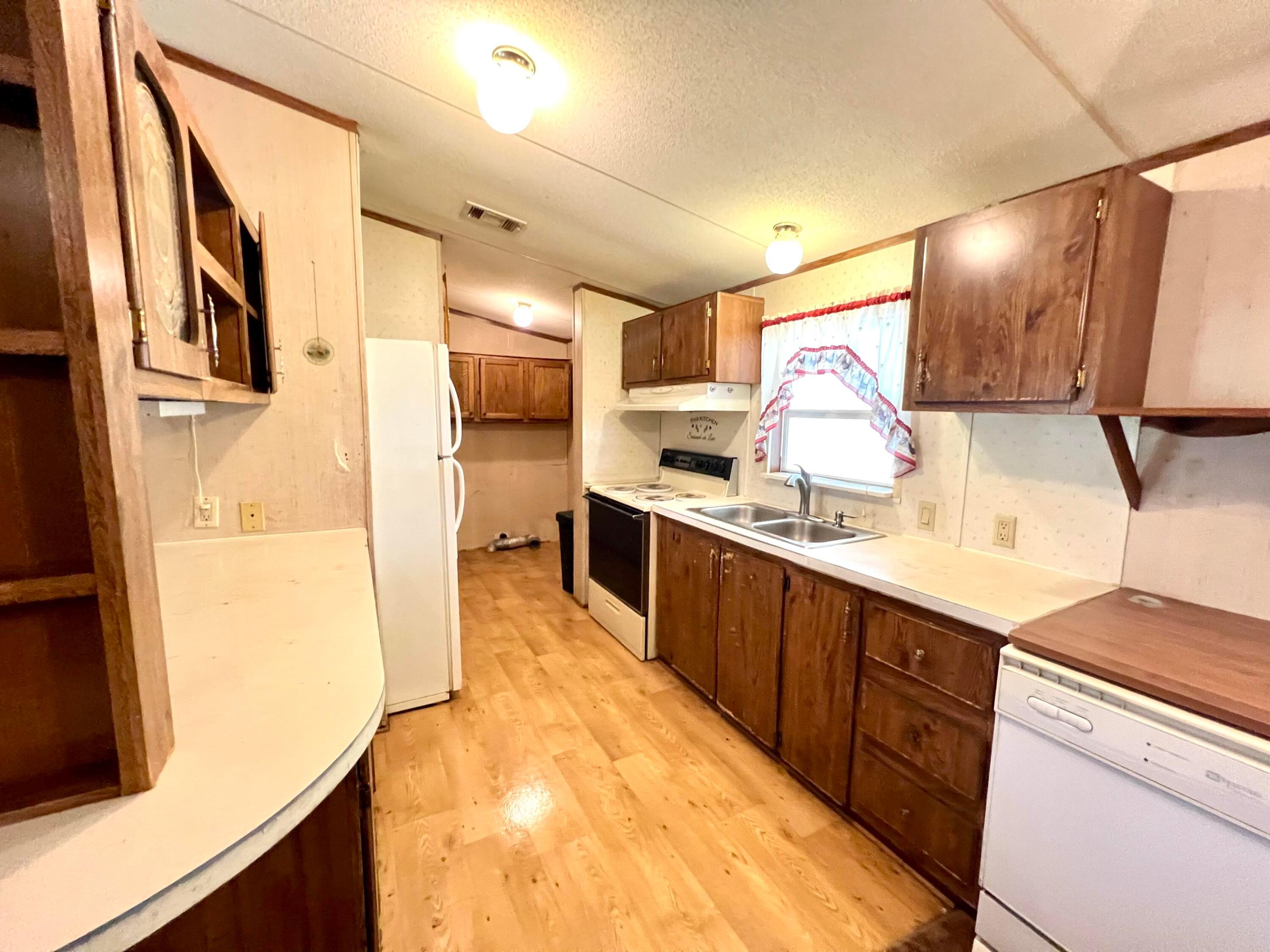 NORTHLAKE - Residential