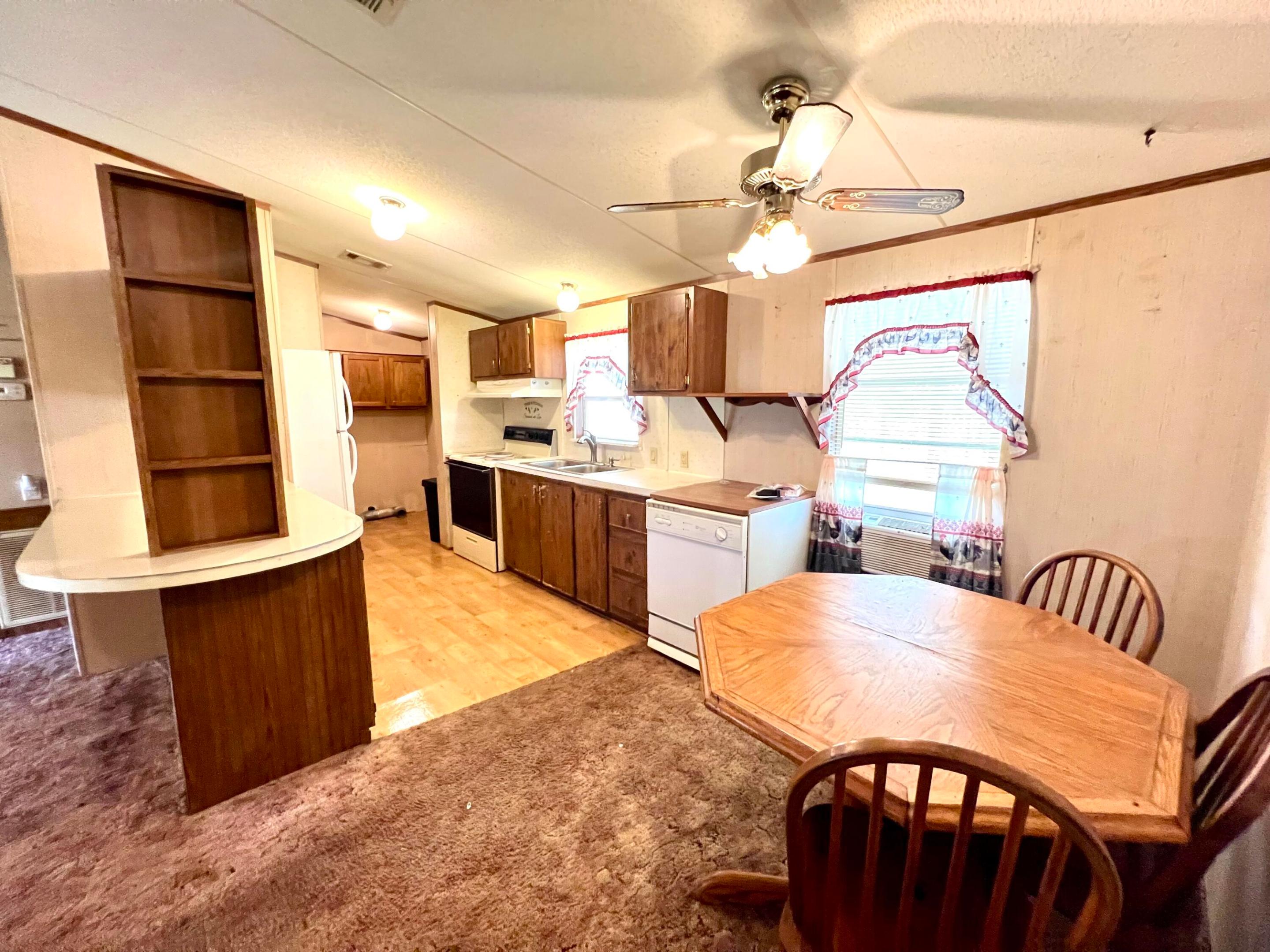 NORTHLAKE - Residential