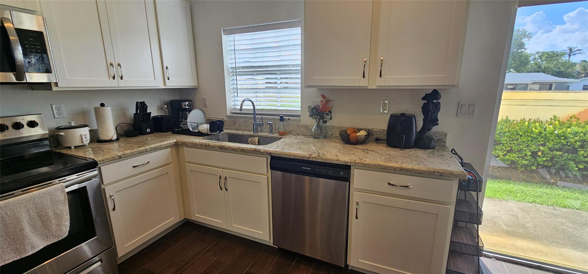 Cricket Club 182-49 B - Residential Lease